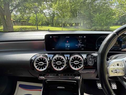 Mercedes-Benz A Class 2.0 A35 AMG (Premium Plus) SpdS DCT 4MATIC Euro 6 (s/s) 4dr - U10002875