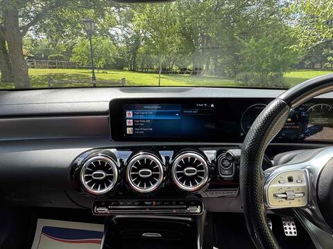 Mercedes-Benz A Class 2.0 A35 AMG (Premium Plus) SpdS DCT 4MATIC Euro 6 (s/s) 4dr - U10002875