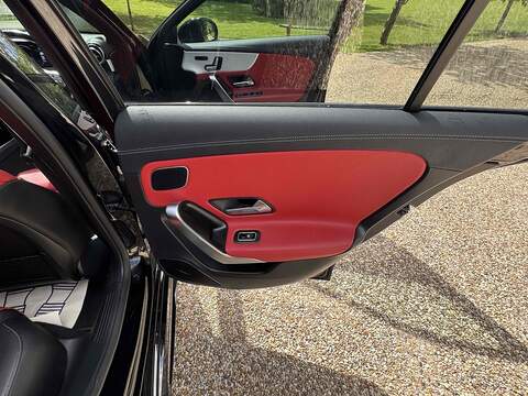 Mercedes-Benz A Class 2.0 A35 AMG (Premium Plus) SpdS DCT 4MATIC Euro 6 (s/s) 4dr - U10002875