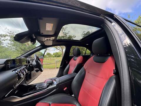 Mercedes-Benz A Class 2.0 A35 AMG (Premium Plus) SpdS DCT 4MATIC Euro 6 (s/s) 4dr - U10002875