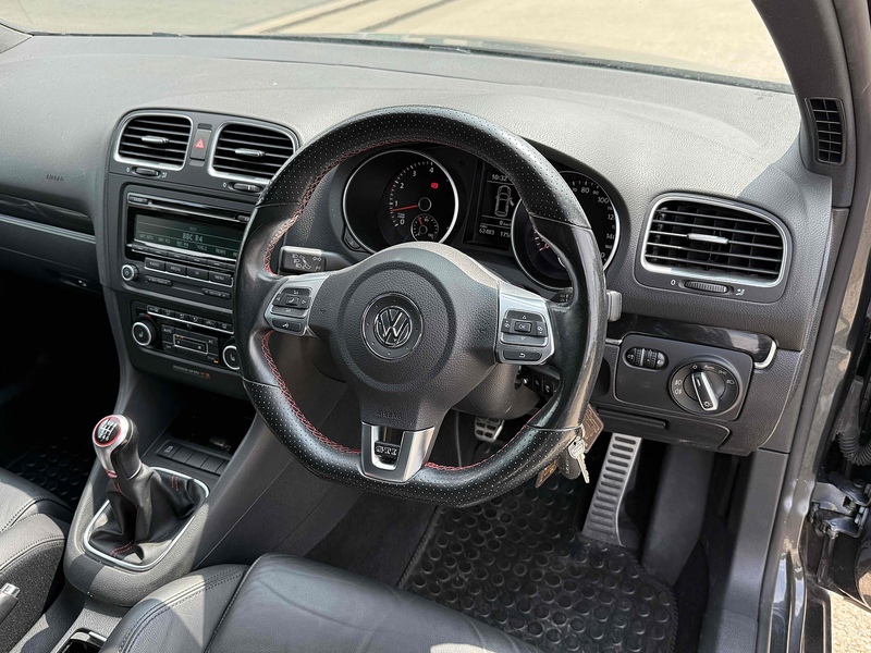 Volkswagen Golf GTI - U10002876