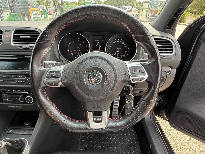 Volkswagen Golf GTI - U10002876