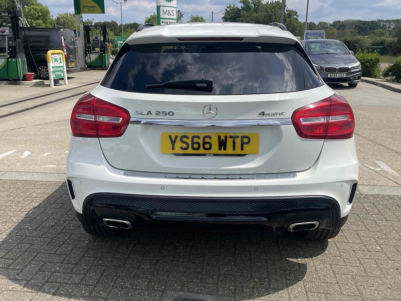 Mercedes-Benz GLA GLA 2.0 GLA250 AMG Line 7G-DCT 4MATIC Euro 6 (s/s) 5dr - U10002880