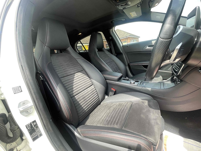 Mercedes-Benz GLA GLA 2.0 GLA250 AMG Line 7G-DCT 4MATIC Euro 6 (s/s) 5dr - U10002880