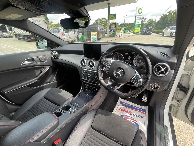 Mercedes-Benz GLA GLA 2.0 GLA250 AMG Line 7G-DCT 4MATIC Euro 6 (s/s) 5dr - U10002880