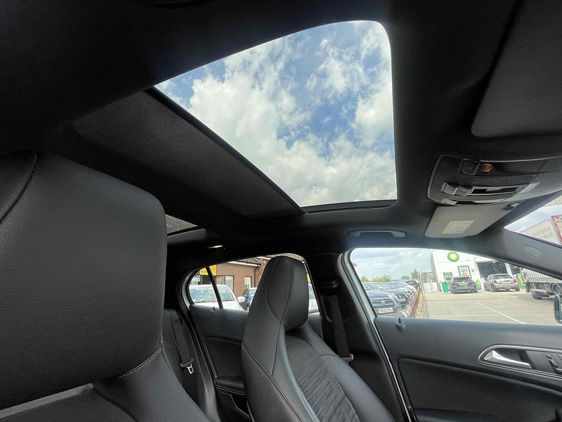 Mercedes-Benz GLA GLA 2.0 GLA250 AMG Line 7G-DCT 4MATIC Euro 6 (s/s) 5dr - U10002880