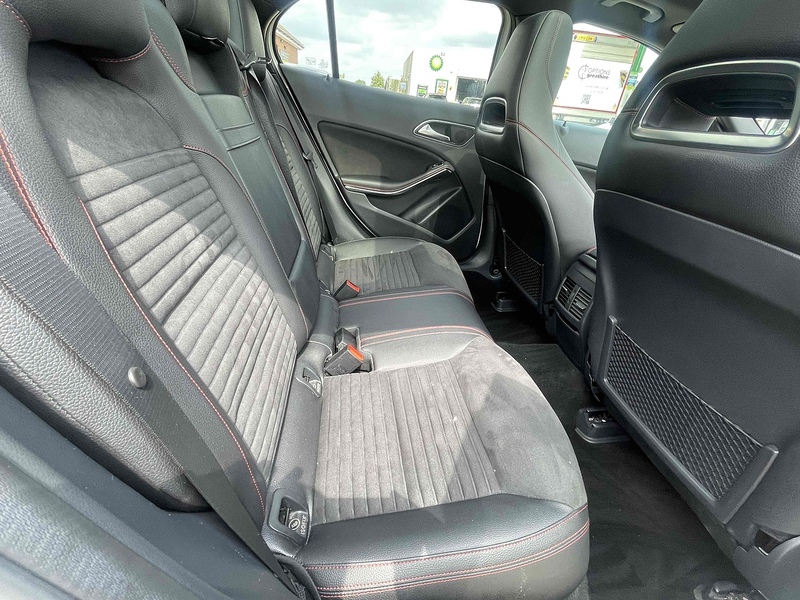 Mercedes-Benz GLA GLA 2.0 GLA250 AMG Line 7G-DCT 4MATIC Euro 6 (s/s) 5dr - U10002880