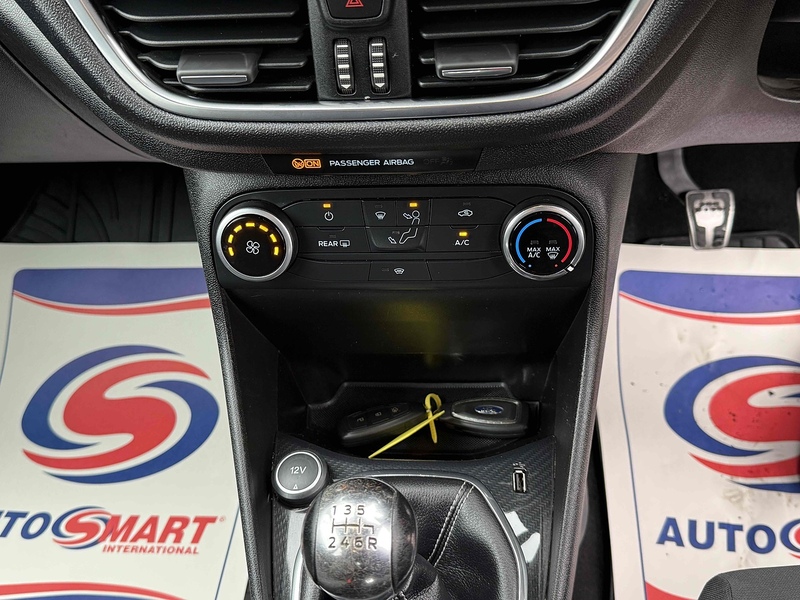 Ford Fiesta T EcoBoost ST-Line - U10002885