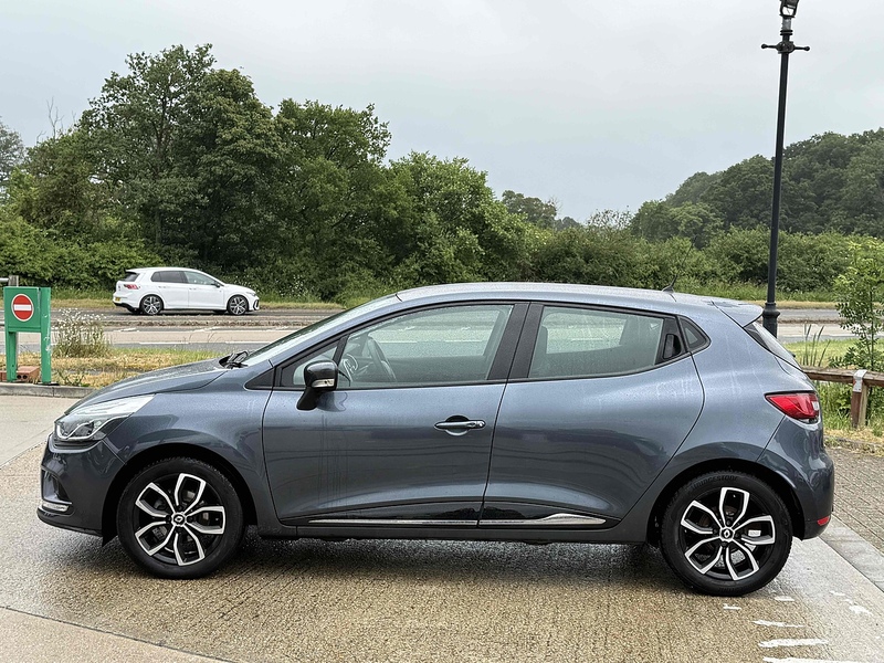 Renault Clio Clio 0.9 TCe Play Euro 6 (s/s) 5dr - U10002889