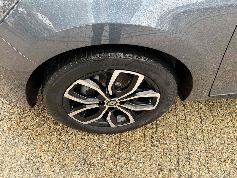 Renault Clio Clio 0.9 TCe Play Euro 6 (s/s) 5dr - U10002889