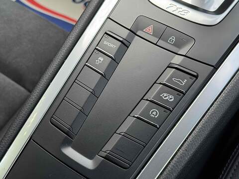 Porsche 718 Cayman 2.0T PDK Euro 6 (s/s) 2dr - U10002892