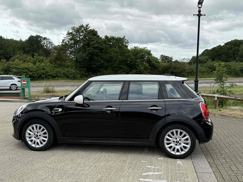 MINI Hatch 1.5 Cooper Auto Euro 6 (s/s) 5dr - U10002898