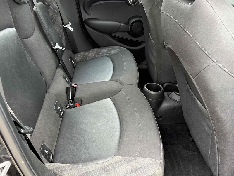 MINI Hatch 1.5 Cooper Auto Euro 6 (s/s) 5dr - U10002898