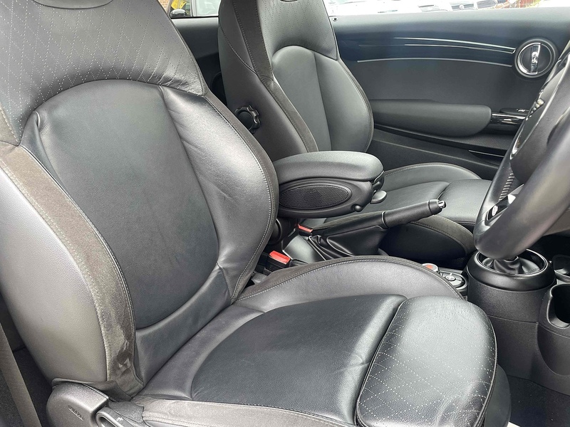 MINI Hatch 2.0 Cooper S Sport Steptronic Euro 6 (s/s) 3dr - U10002907