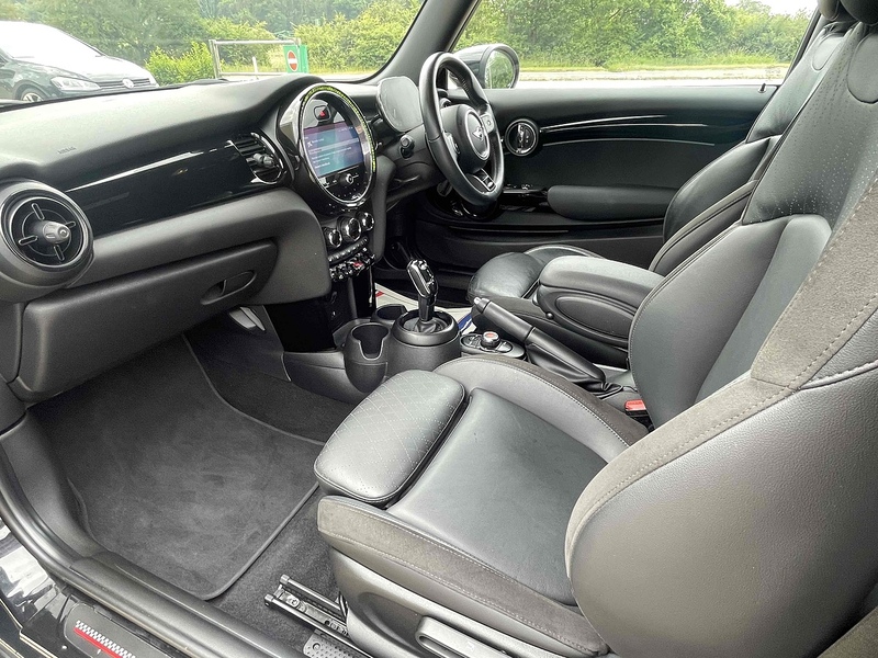 MINI Hatch 2.0 Cooper S Sport Steptronic Euro 6 (s/s) 3dr - U10002907