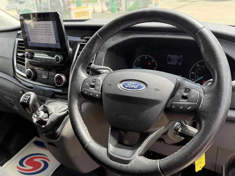 Ford Transit Custom Transit Custom 2.0 300 EcoBlue Limited L1 H1 Euro 6 (s/s) 5dr - U10002921