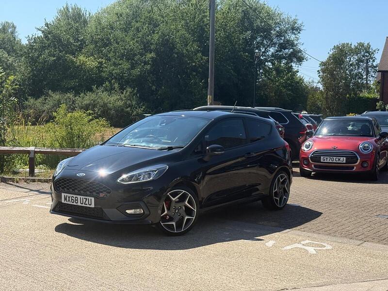 Ford Fiesta Fiesta 1.5T EcoBoost ST-3 Euro 6 3dr - U10002931