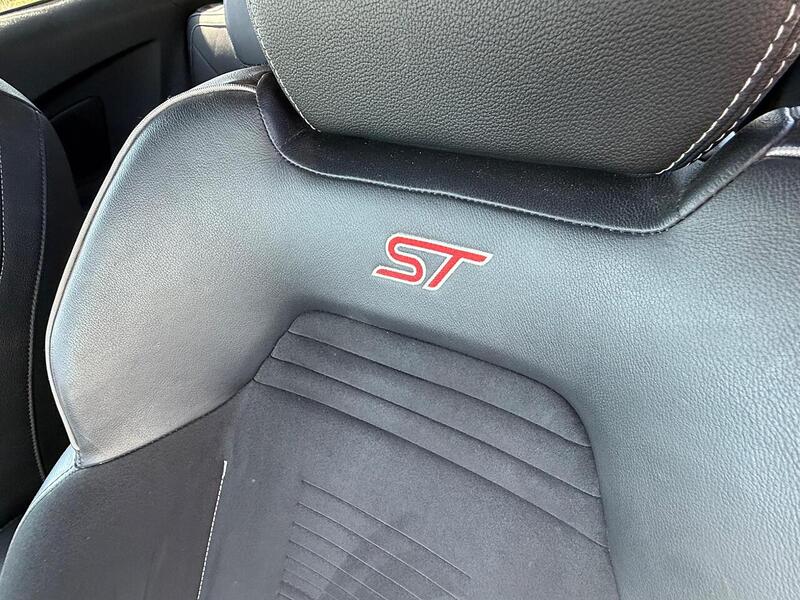 Ford Fiesta Fiesta 1.5T EcoBoost ST-3 Euro 6 3dr - U10002931