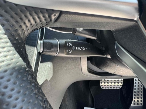 C Class 2.0 C200 AMG Line (Premium Plus) G-Tronic+ Euro 6 (s/s) 5dr