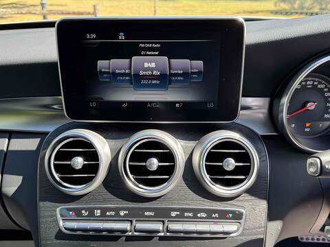 Mercedes-Benz C Class C Class 2.0 C200 AMG Line (Premium Plus) G-Tronic+ Euro 6 (s/s) 5dr - U10002940