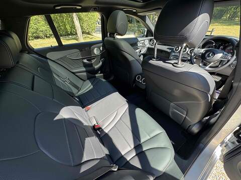 Mercedes-Benz C Class C Class 2.0 C200 AMG Line (Premium Plus) G-Tronic+ Euro 6 (s/s) 5dr - U10002940