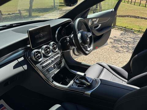Mercedes-Benz C Class C Class 2.0 C200 AMG Line (Premium Plus) G-Tronic+ Euro 6 (s/s) 5dr - U10002940