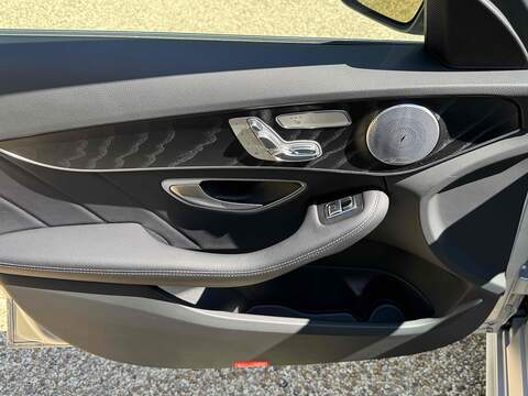 Mercedes-Benz C Class C Class 2.0 C200 AMG Line (Premium Plus) G-Tronic+ Euro 6 (s/s) 5dr - U10002940