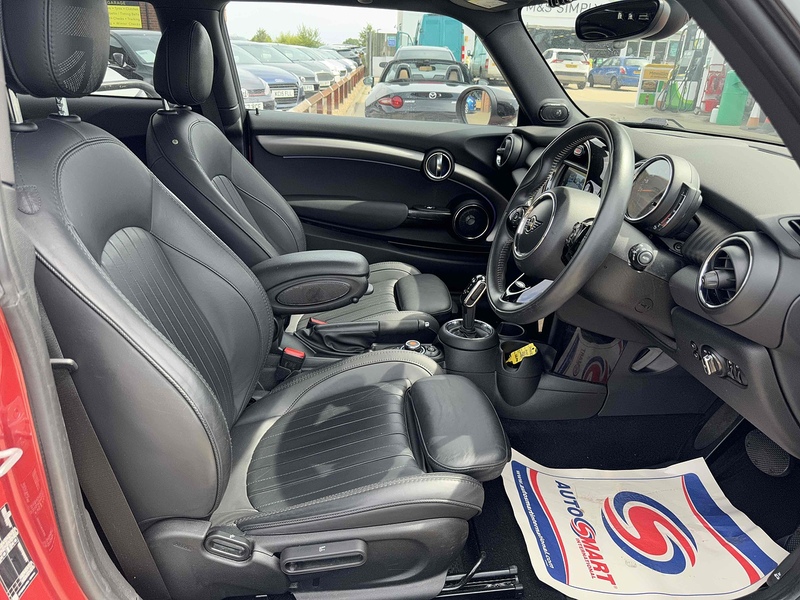 MINI Hatch Hatch 1.5 Cooper Exclusive Steptronic Euro 6 (s/s) 3dr - U10002958