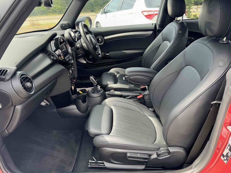 MINI Hatch Hatch 1.5 Cooper Exclusive Steptronic Euro 6 (s/s) 3dr - U10002958