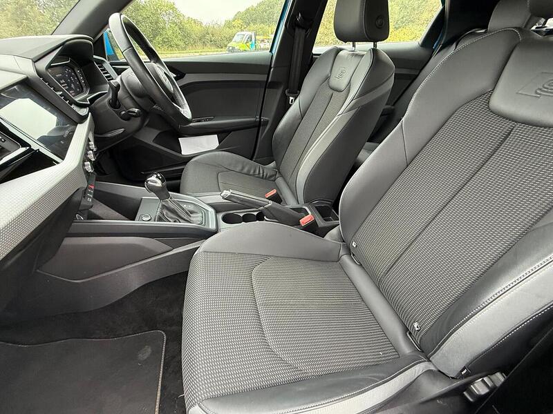 Audi A1 1.0 TFSI 30 S line Sportback S Tronic Euro 6 (s/s) 5dr - U10002961