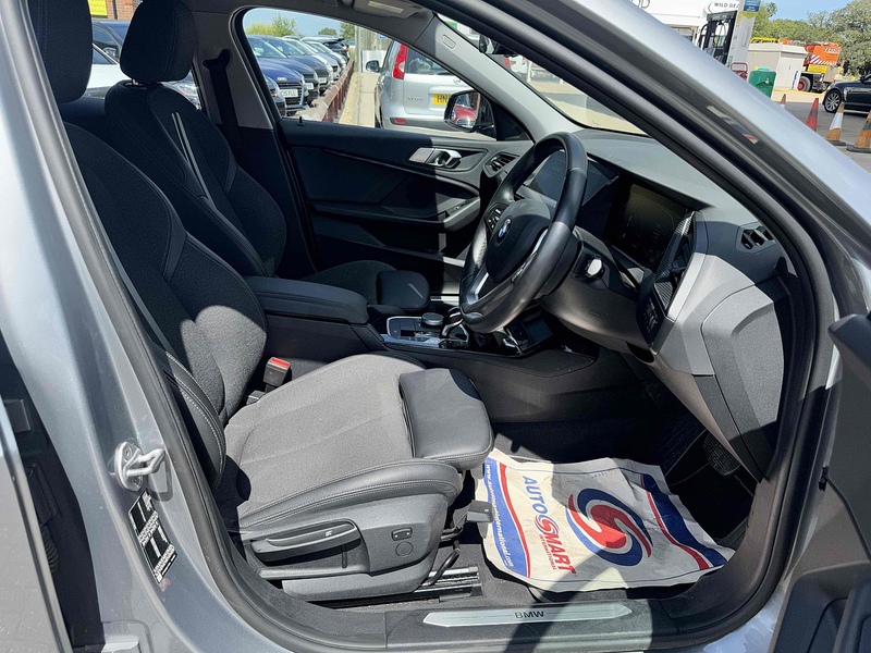 BMW 1 Series 1 Series 1.5 118i Sport (LCP) DCT Euro 6 (s/s) 5dr - U10002973