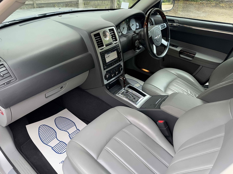 Chrysler 300C 3.0 CRD V6 Saloon 4dr Diesel Automatic (215 g/km, 218 bhp) - U10002983