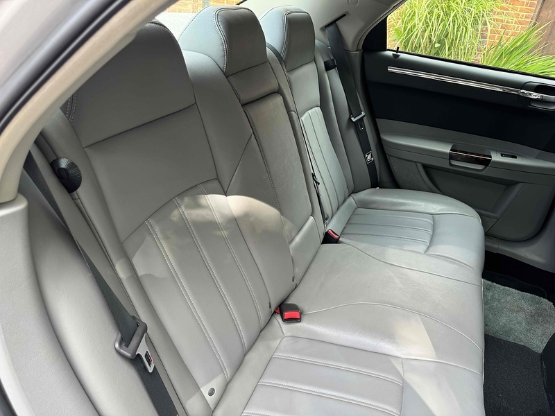 Chrysler 300C 3.0 CRD V6 Saloon 4dr Diesel Automatic (215 g/km, 218 bhp) - U10002983