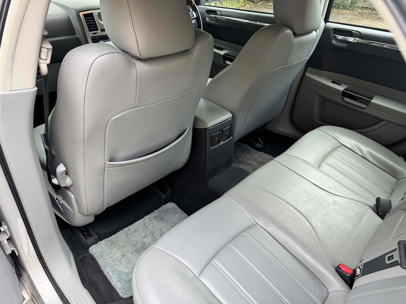 Chrysler 300C 3.0 CRD V6 Saloon 4dr Diesel Automatic (215 g/km, 218 bhp) - U10002983