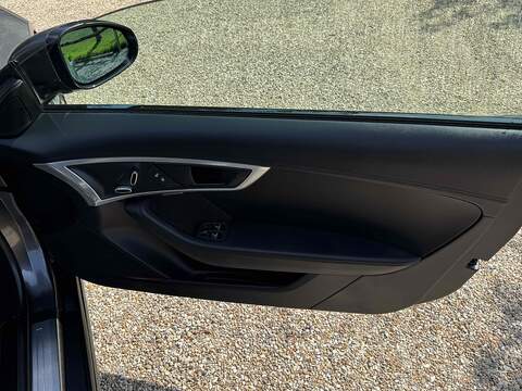 Jaguar F-Type F-Type 3.0 V6 R-Dynamic Auto Euro 6 (s/s) 2dr - U10002989