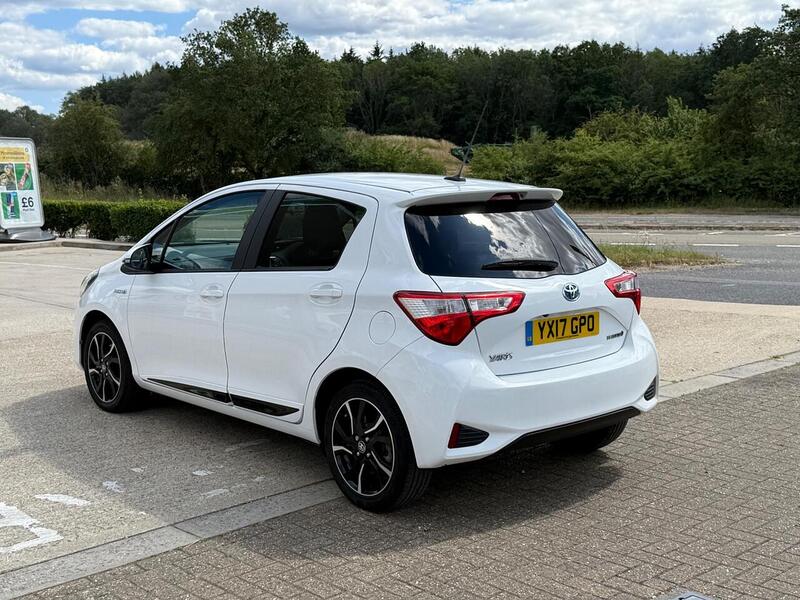 Toyota Yaris Yaris 1.5 VVT-h Design E-CVT Euro 6 (s/s) 5dr - U10002992