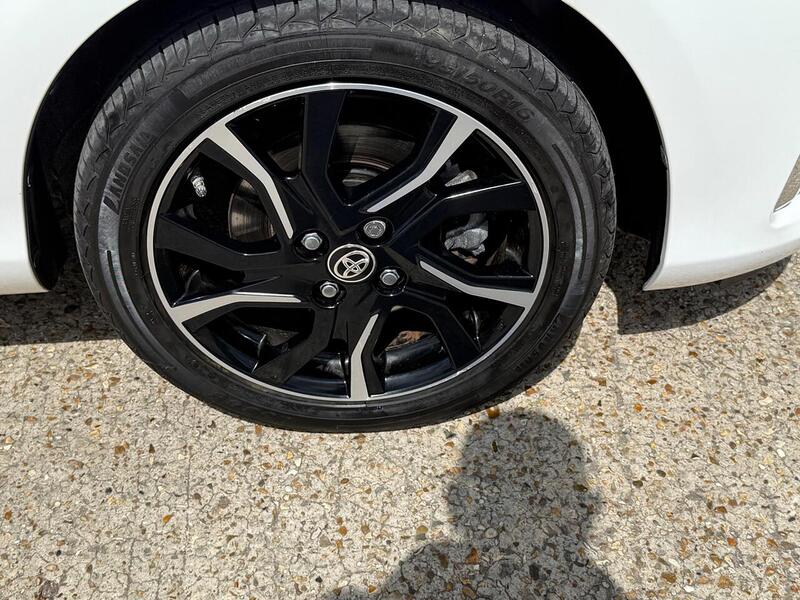 Toyota Yaris Yaris 1.5 VVT-h Design E-CVT Euro 6 (s/s) 5dr - U10002992