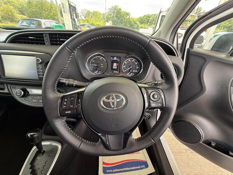 Toyota Yaris Yaris 1.5 VVT-h Design E-CVT Euro 6 (s/s) 5dr - U10002992