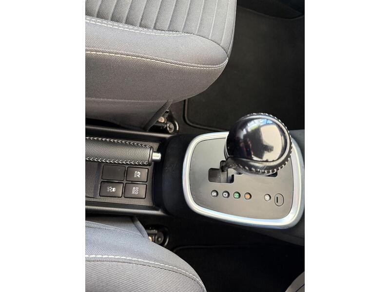 Toyota Yaris Yaris 1.5 VVT-h Design E-CVT Euro 6 (s/s) 5dr - U10002992