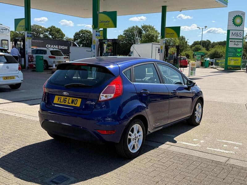 Ford Fiesta 1.25 Zetec Hatchback 5dr Petrol Manual Euro 6 (82 ps) - U10003003
