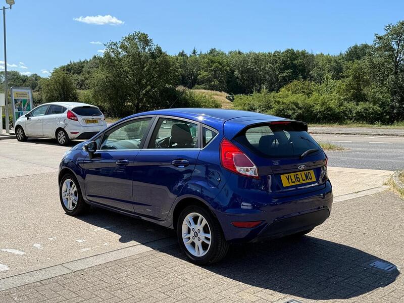 Ford Fiesta 1.25 Zetec Hatchback 5dr Petrol Manual Euro 6 (82 ps) - U10003003