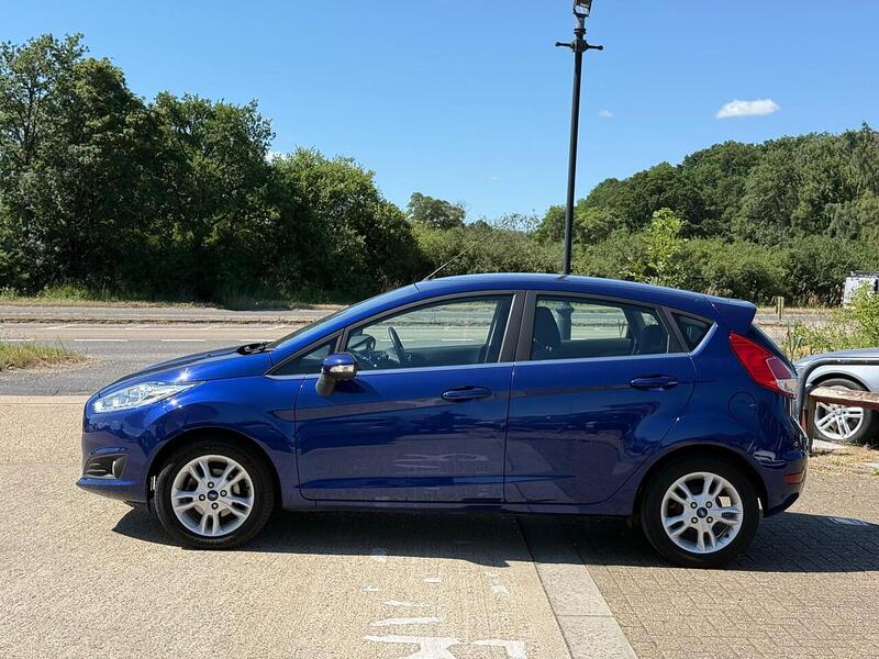 Ford Fiesta 1.25 Zetec Hatchback 5dr Petrol Manual Euro 6 (82 ps) - U10003003
