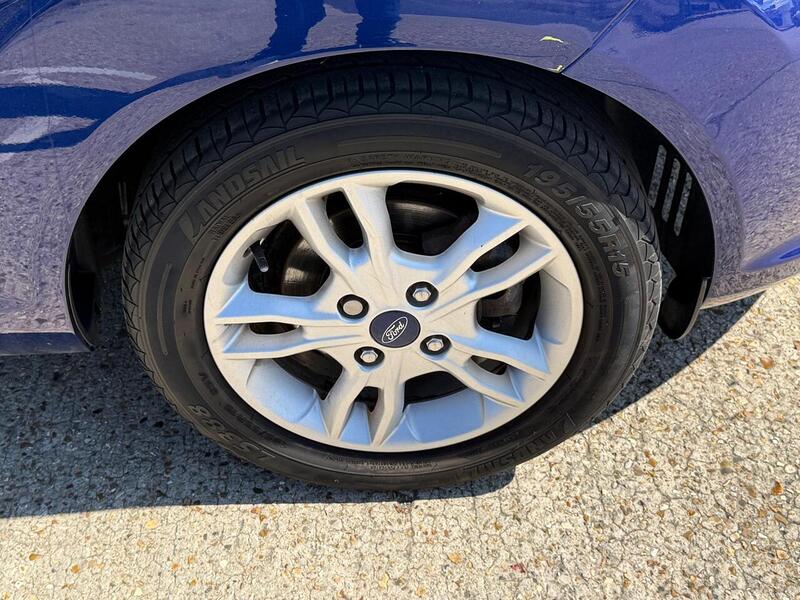 Ford Fiesta 1.25 Zetec Hatchback 5dr Petrol Manual Euro 6 (82 ps) - U10003003