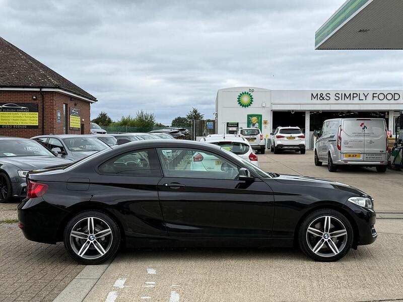BMW 2 Series 2.0 220i Sport Coupe 2dr Petrol Auto Euro 6 (s/s) (184 ps) - U10003011