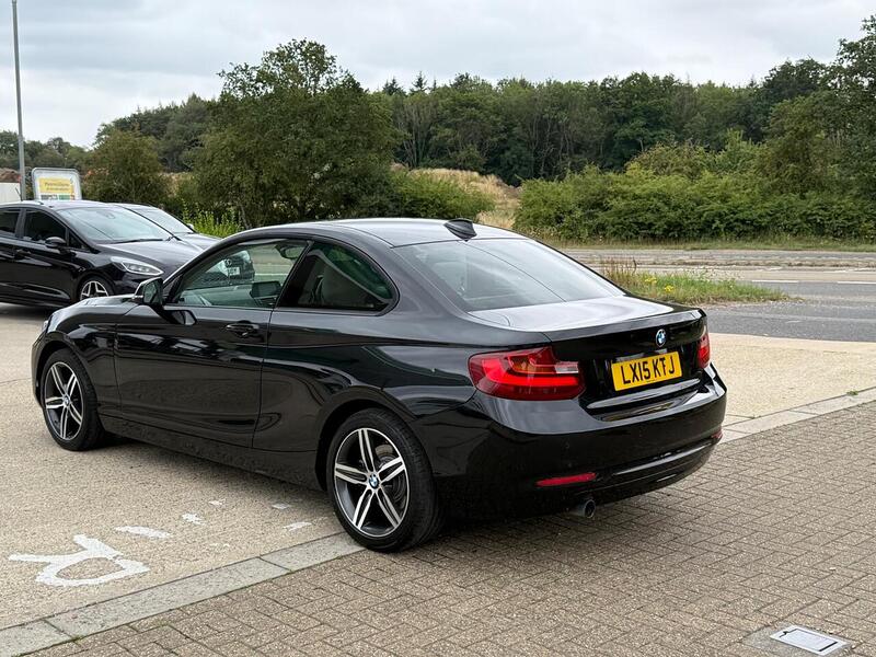 BMW 2 Series 2.0 220i Sport Coupe 2dr Petrol Auto Euro 6 (s/s) (184 ps) - U10003011