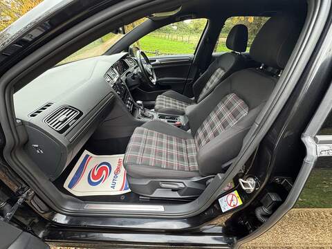 Volkswagen Golf 2.0 TSI GPF GTI Performance Hatchback 5dr Petrol DSG Euro 6 (s/s) (245 ps) - U10003013