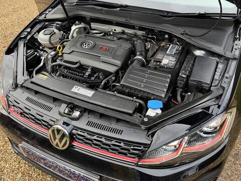 Volkswagen Golf 2.0 TSI GPF GTI Performance Hatchback 5dr Petrol DSG Euro 6 (s/s) (245 ps) - U10003013