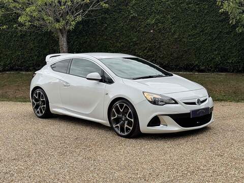 Vauxhall Astra GTC 2.0T VXR Coupe 3dr Petrol Manual Euro 5 (s/s) (280 ps) - U10003016