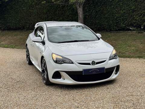 Vauxhall Astra GTC 2.0T VXR Coupe 3dr Petrol Manual Euro 5 (s/s) (280 ps) - U10003016