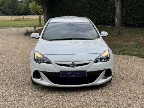 Vauxhall Astra GTC 2.0T VXR Coupe 3dr Petrol Manual Euro 5 (s/s) (280 ps) - U10003016